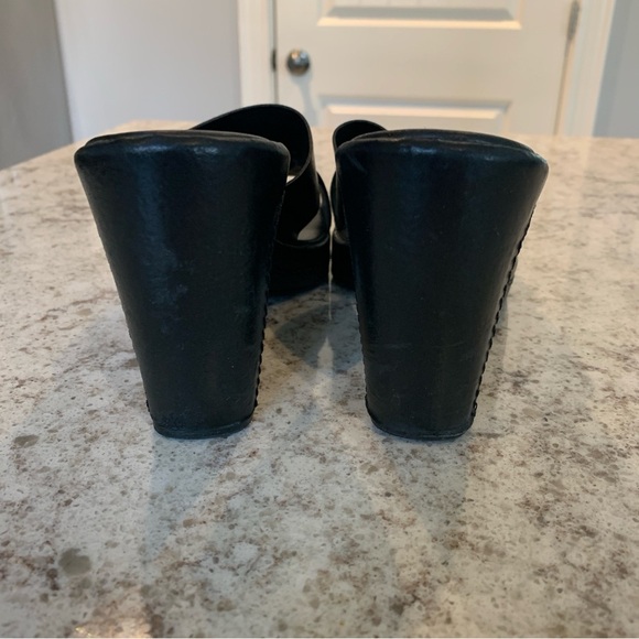 Paolo Corelli black dressy shoes, 8.5, 4” heel 
Leather upper - Picture 5 of 9